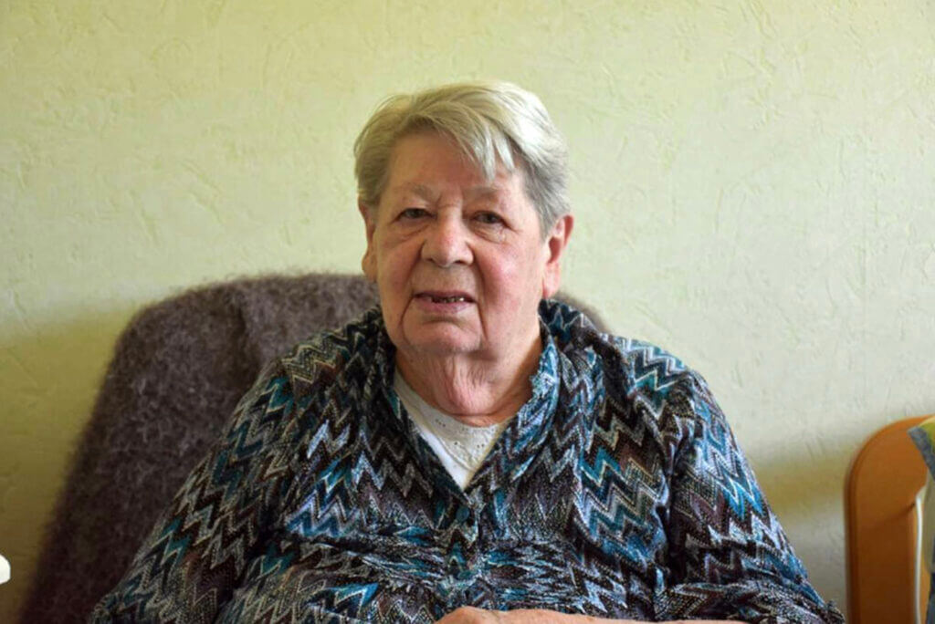 Simone Segouin  grown up